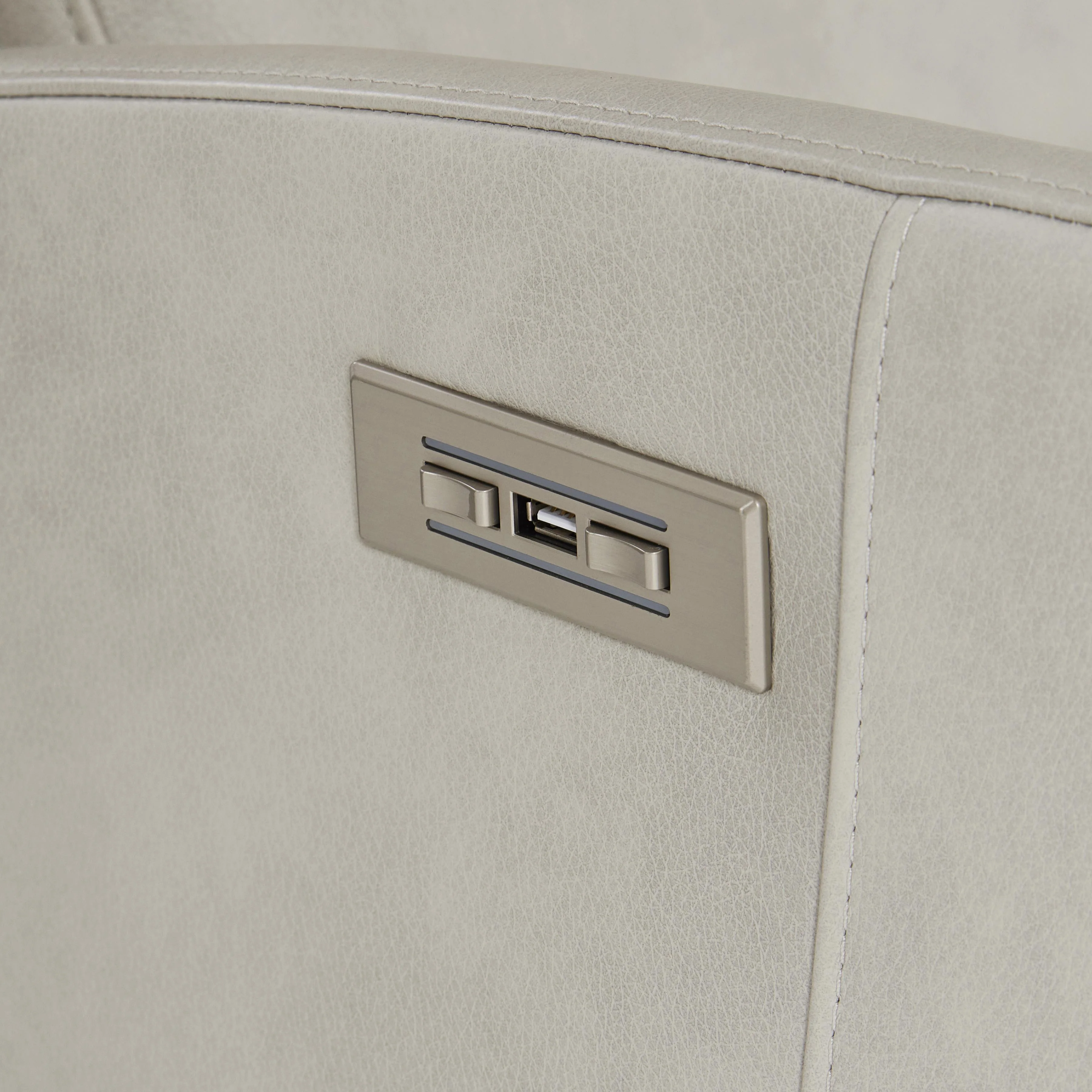 Weller Beige/Tan Leather Power Motion Chair - Image 7