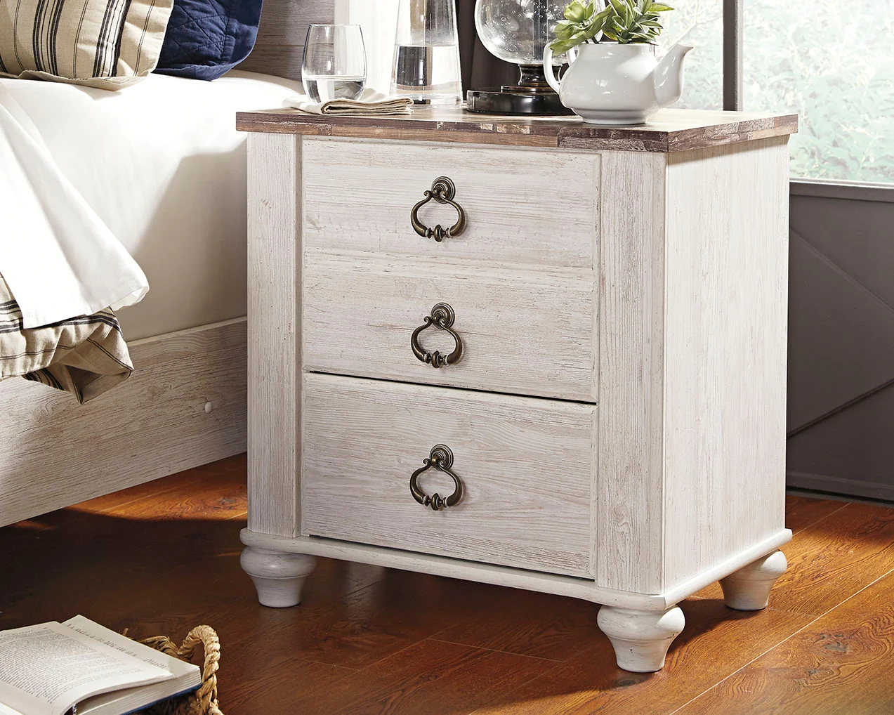 Willowton Whitewash Queen Panel Bedroom Set with Dresser, Mirror, and Nightstand - Image 8