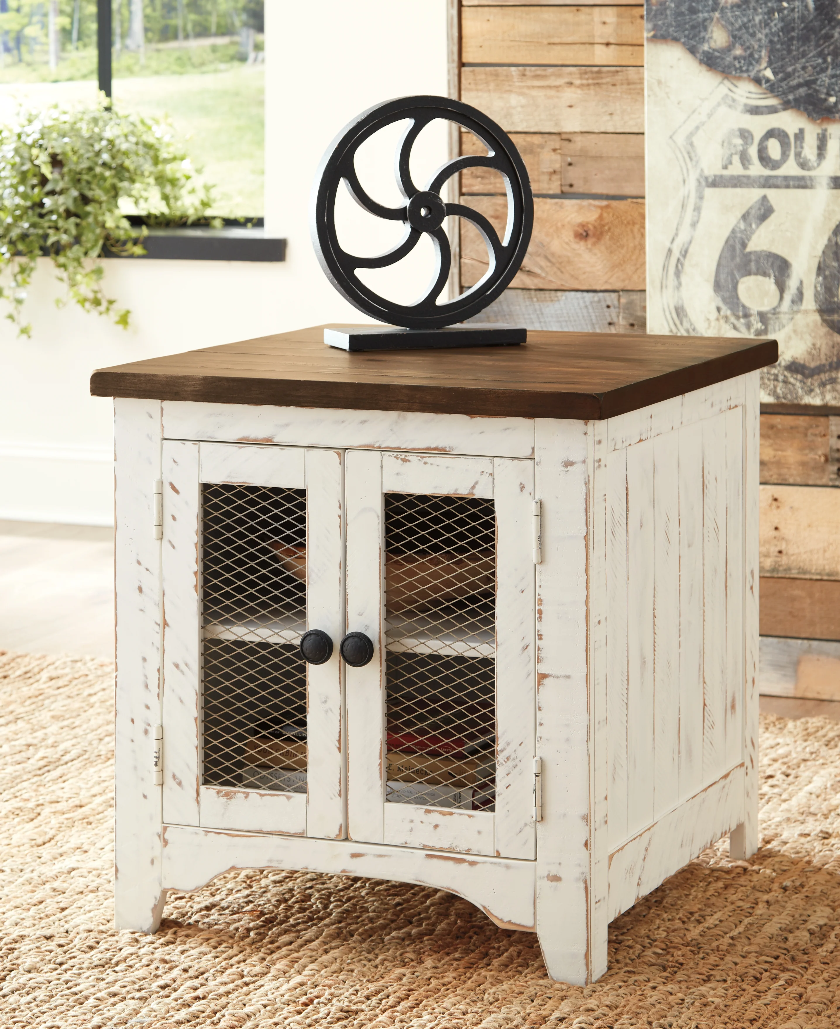 Wystfield White/Brown Coffee Table and 2 End Tables - Image 3